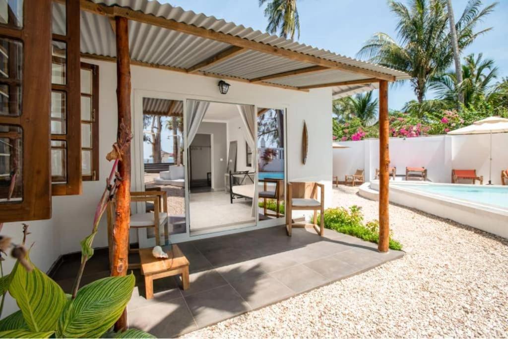 Seashore Beach Hotel كيوينجوا المظهر الخارجي الصورة