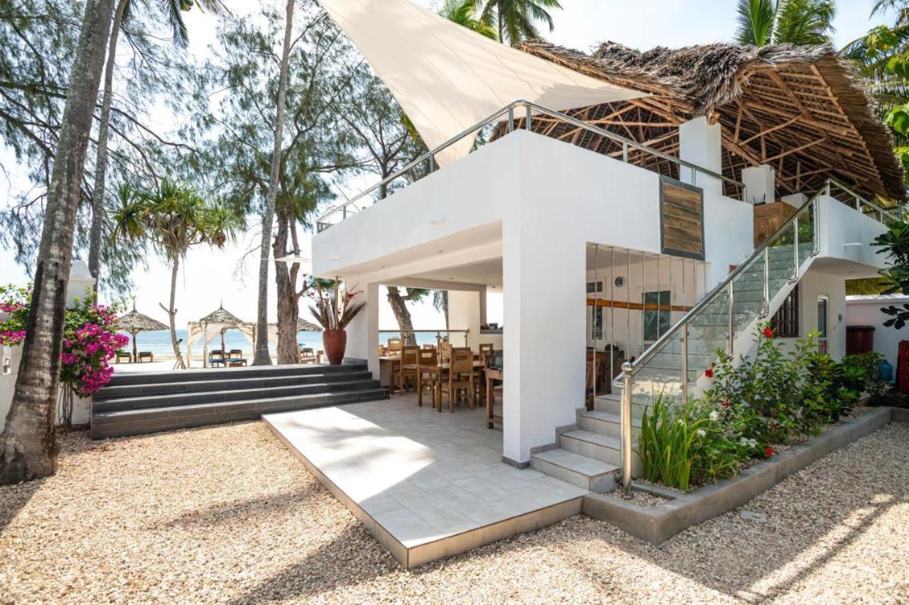 Seashore Beach Hotel كيوينجوا المظهر الخارجي الصورة