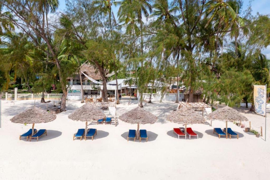 Seashore Beach Hotel كيوينجوا المظهر الخارجي الصورة