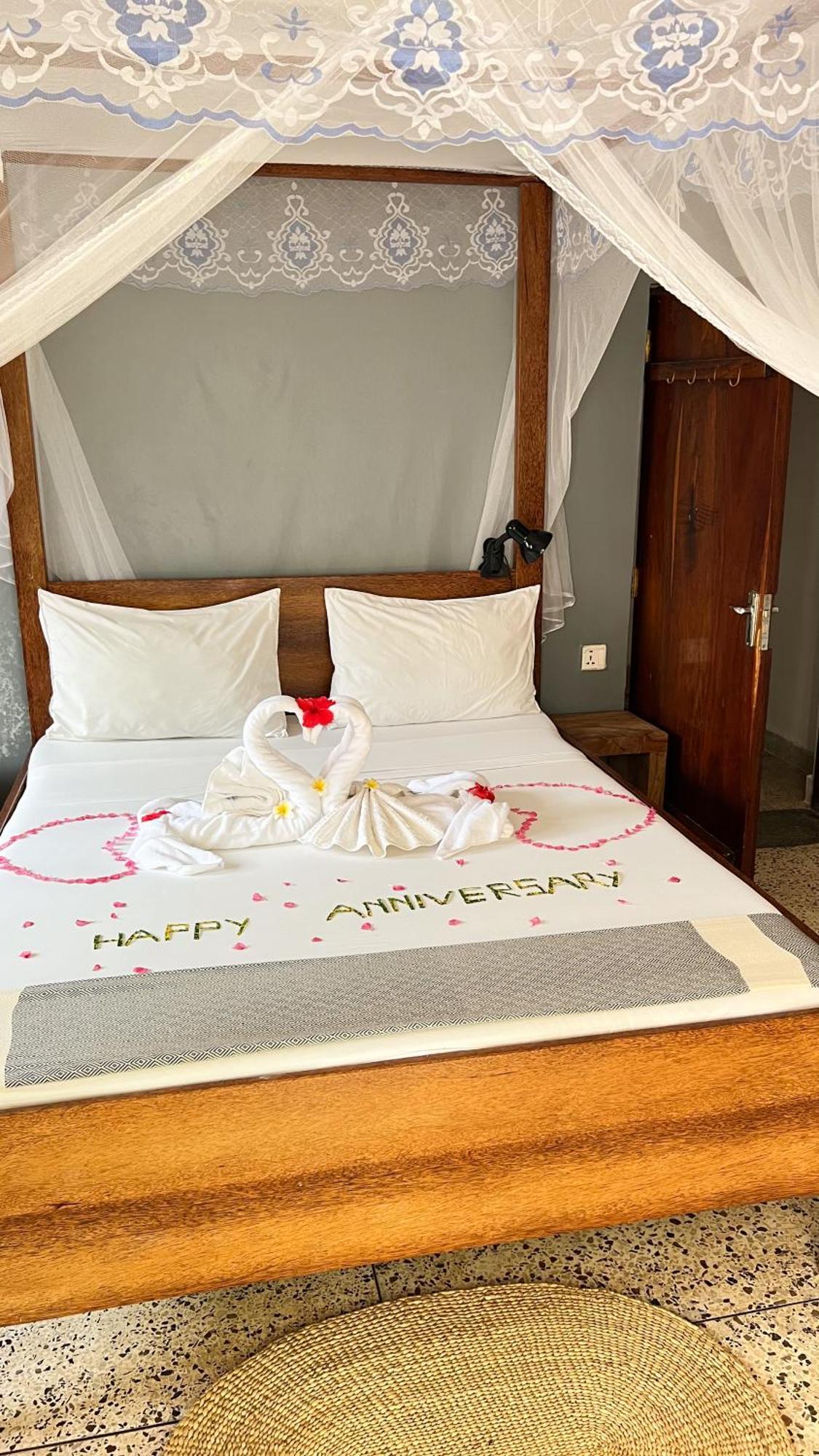Seashore Beach Hotel كيوينجوا المظهر الخارجي الصورة