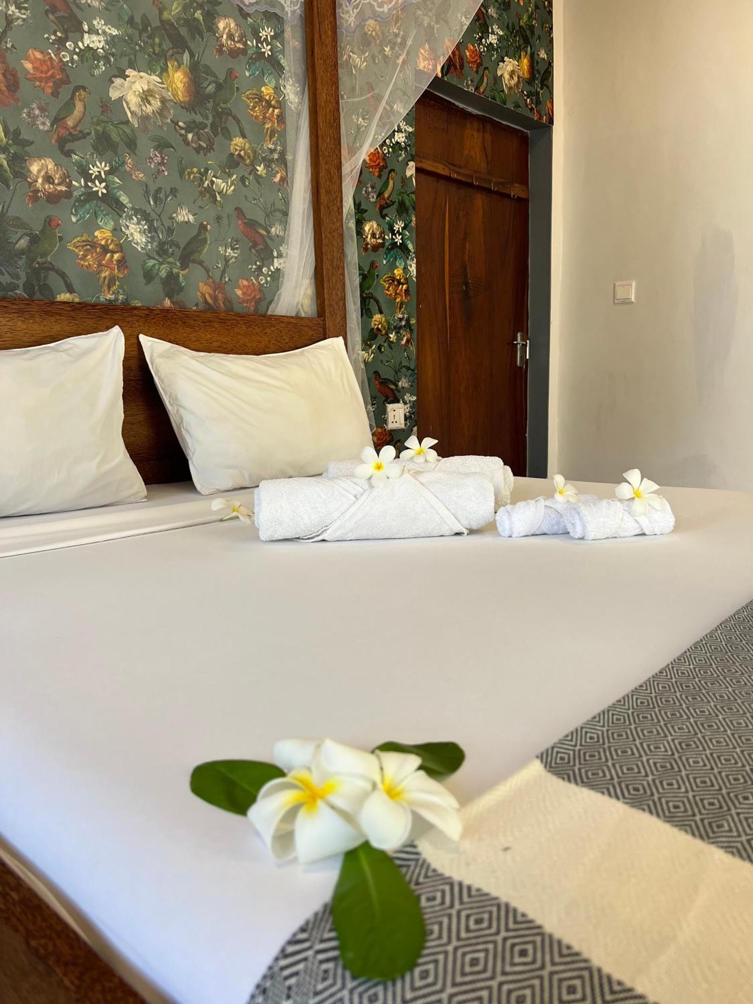 Seashore Beach Hotel كيوينجوا المظهر الخارجي الصورة