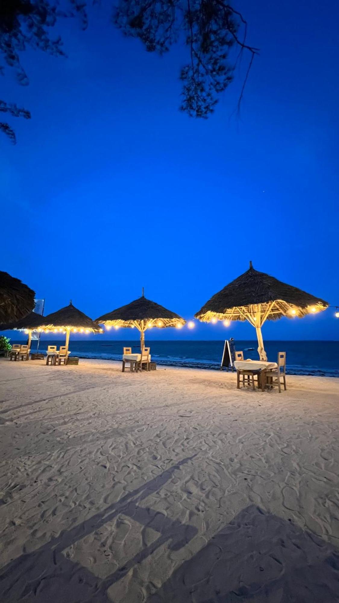 Seashore Beach Hotel كيوينجوا المظهر الخارجي الصورة