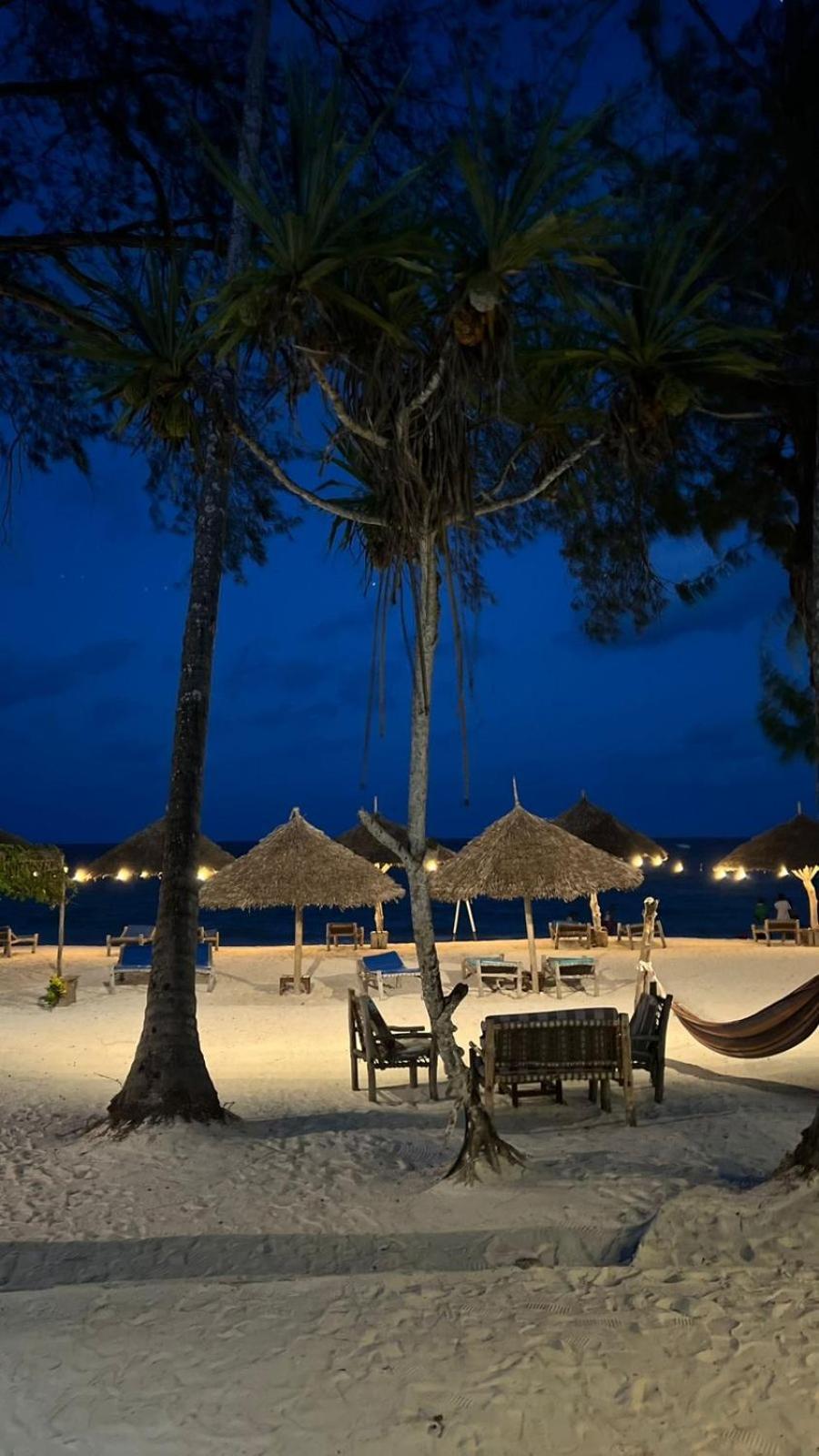 Seashore Beach Hotel كيوينجوا المظهر الخارجي الصورة