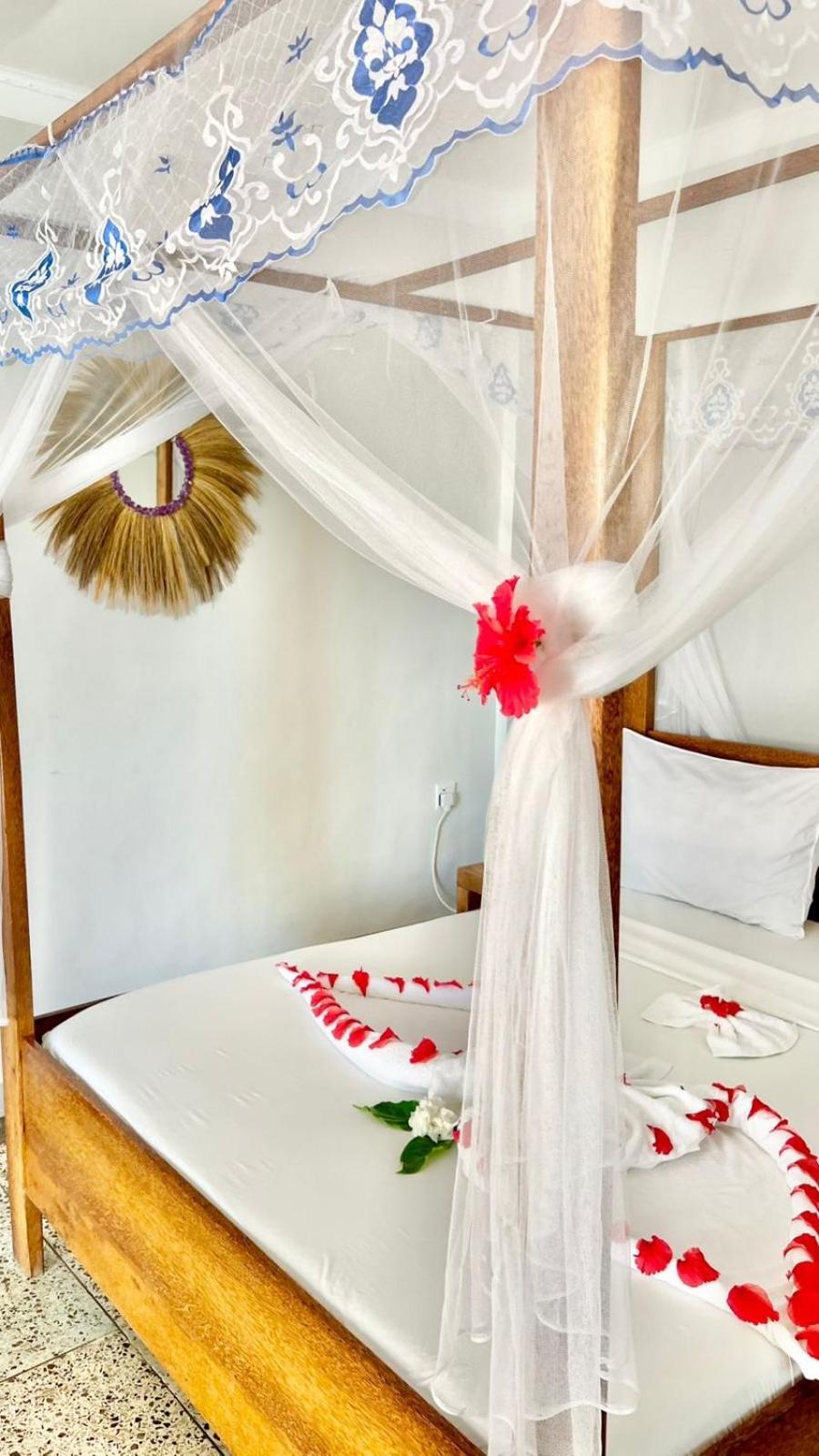 Seashore Beach Hotel كيوينجوا المظهر الخارجي الصورة